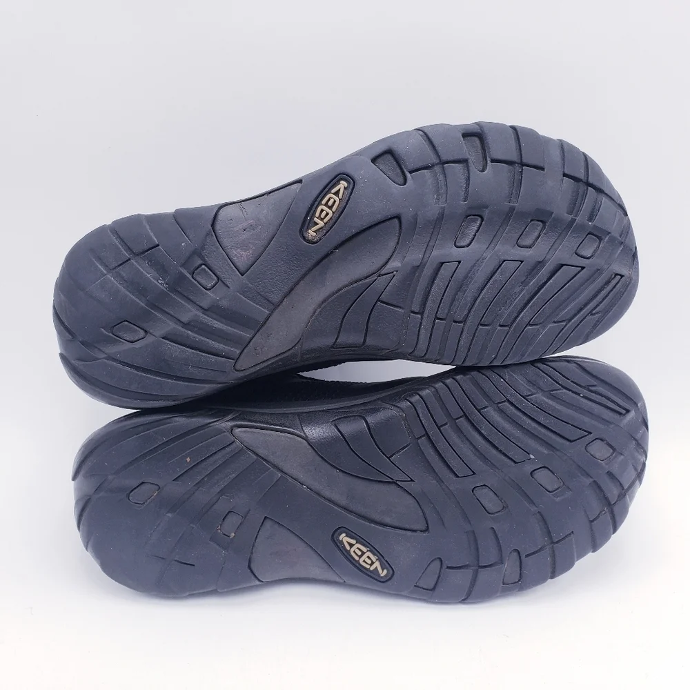 Keen Men's Austin Low Top Hiking Shoe Waterproof Black Leather Size 11.5‎